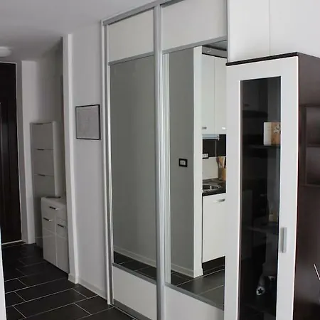 Studio Mini *